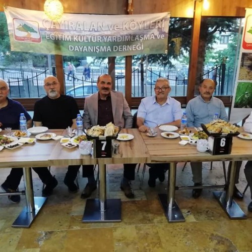 Kayseri'deki Çayiralanlılar Derneğinin düzenlediği İftar yemeği