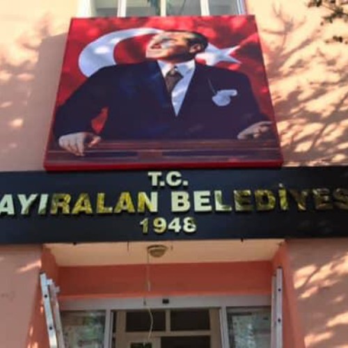 T.C.Çayıralan Belediyesi ve ışıklı ATATÜRK Portresi